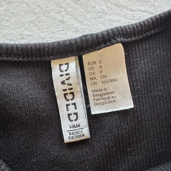 H&M Black Ribbed Crop Tee - Picture 3 of 3